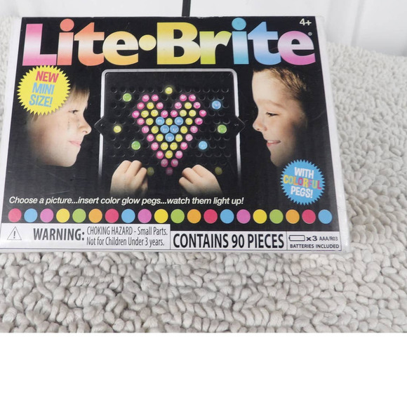 Hasbro Lite Brite Mini  Lite Board + 85 Pegs, New Sealed - Picture 4 of 4